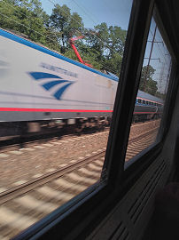 77.TrainPassing